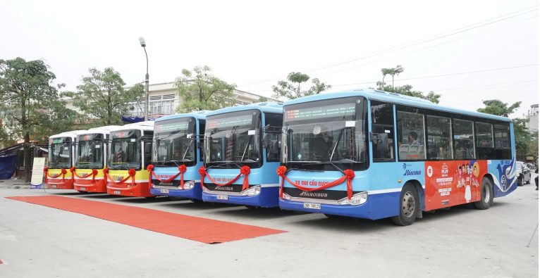 Nhánh các tuyến buýt  số 101 và 103 về Ứng Hòaải Fuso tại thị trường Việt Nam.