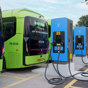 Bảo dưỡng, sửa chữa phương tiện vận tải.