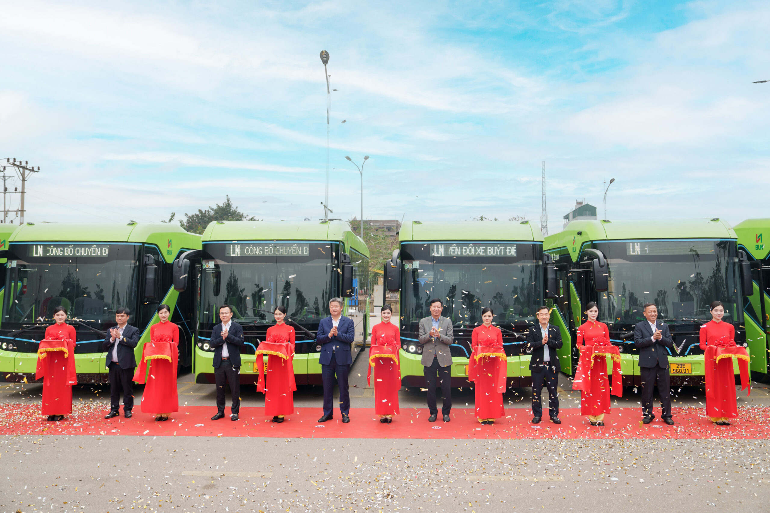 LIÊN NINH CHÍNH THỨC CHUYỂN ĐỔI 100% ĐỘI XE SANG XE BUÝT ĐIỆN